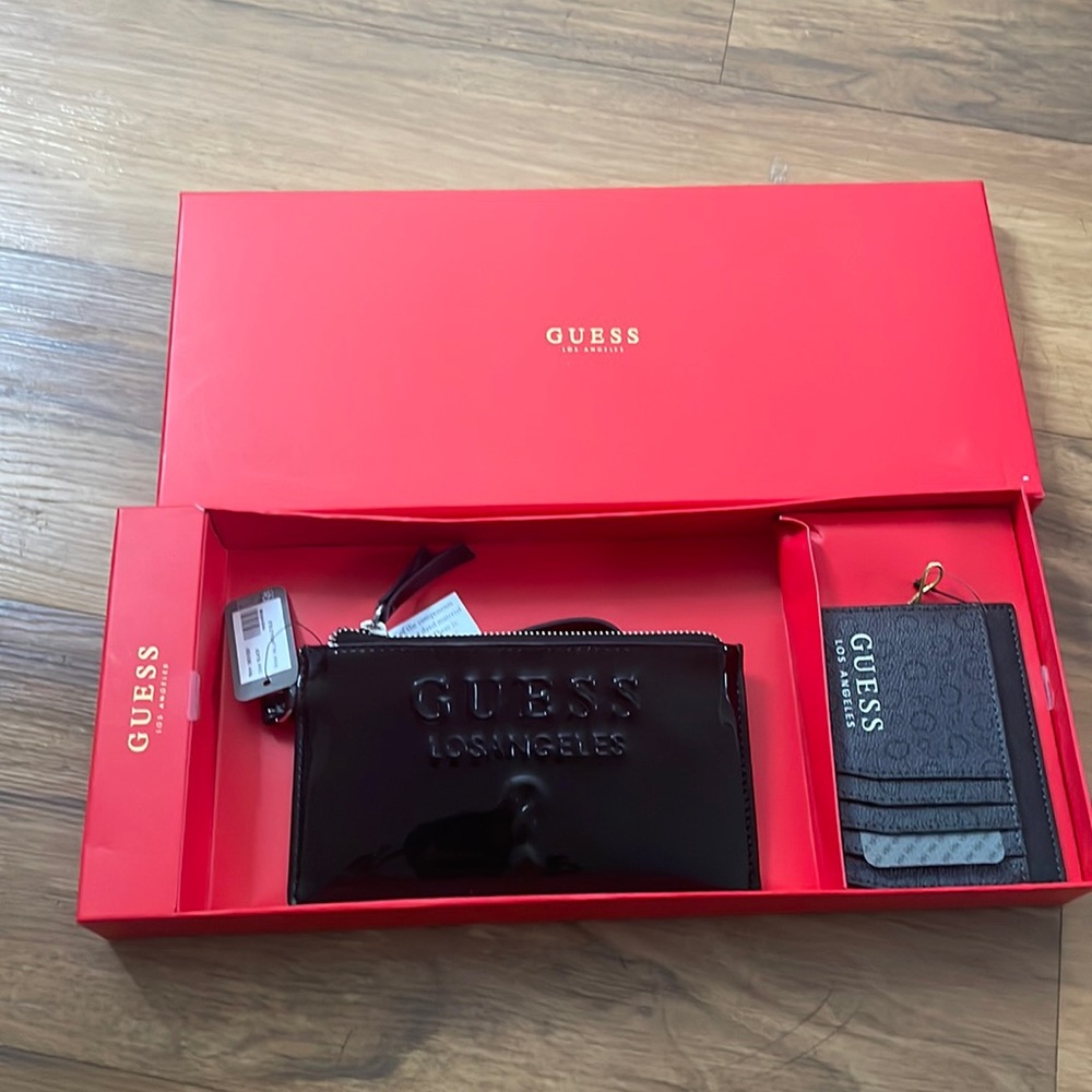 Guess black patent leather clutch wallet with credit card‎ wallet